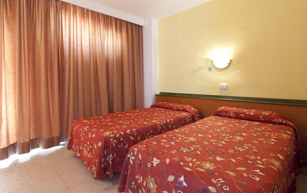 Sol Y Vera Aparthotel
